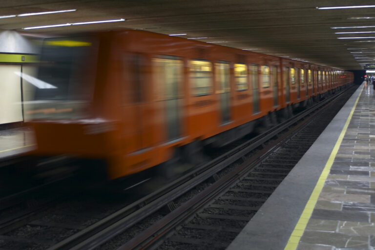 4 estaciones de la línea 6 del Metro no ofrecen servicio