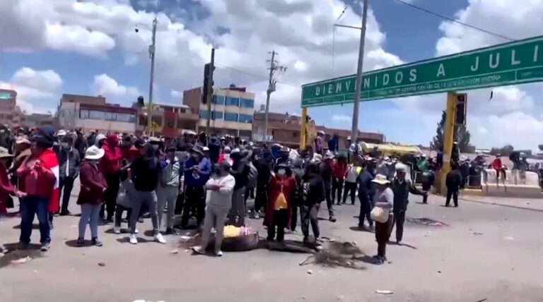 Decretan duelo nacional en Perú por víctimas de protestas