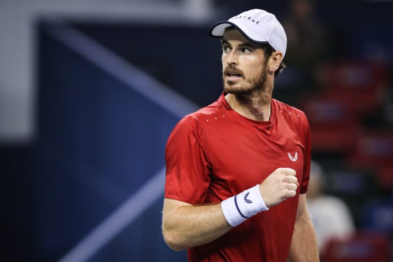 Murray resiste a Zverev en Doha