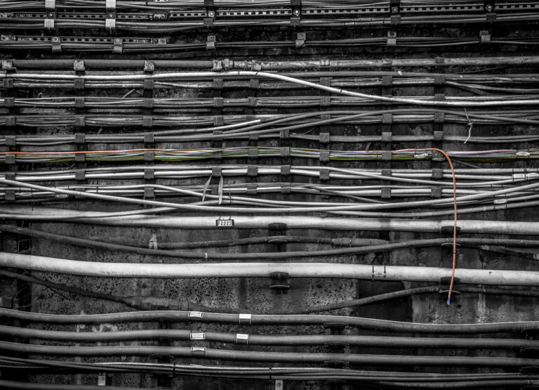 Robo de cables en el metro de la CDMX… pero también en la CFE y TELMEX