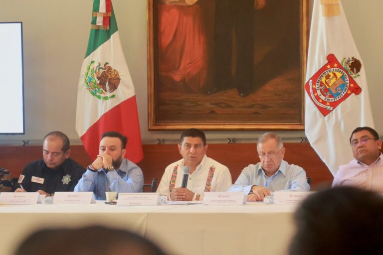 En Oaxaca, alcalde se llevó 25 mdp destinados para damnificados por el huracán Agatha; ya no saben nada de el