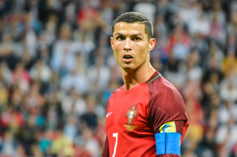 Cristiano Ronaldo anima a los “grandes nombres” del futbol a jugar en Arabia Saudita