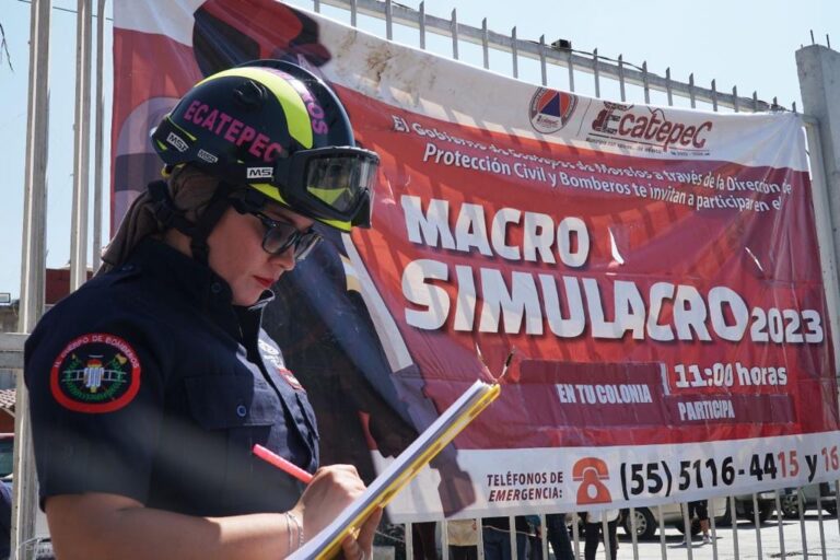 Realizan en Ecatepec macro simulacro de sismo donde participaron más de 2 mil personas