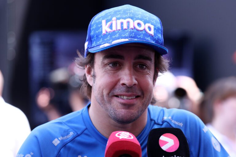 Fernando Alonso no cree que haya “una posibilidad real” de ganar alguna carrera este año