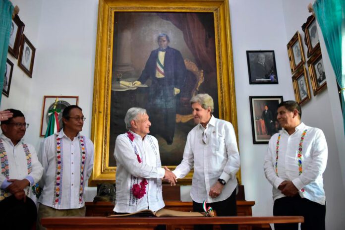 Presidente de México y John Kerry