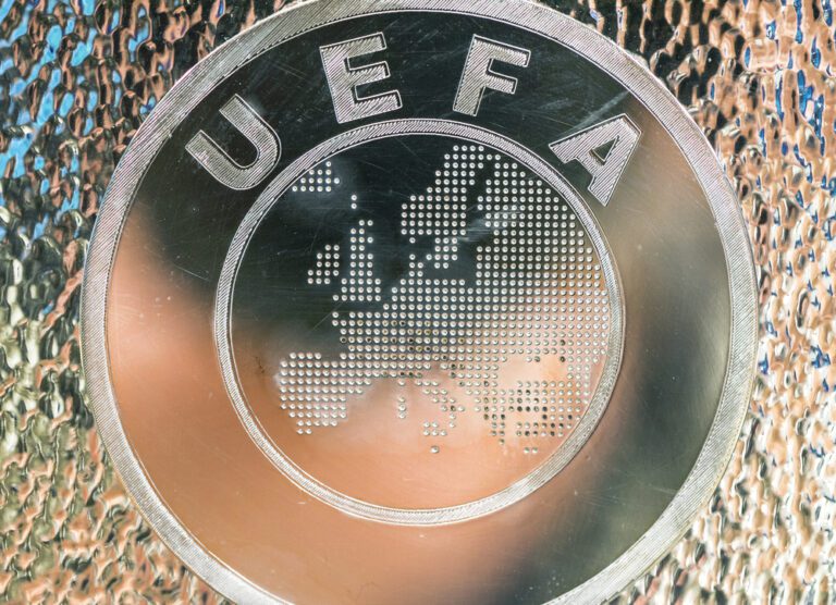 UEFA anuncia un minuto de silencio en todos los partidos en memoria de víctimas de Bruselas