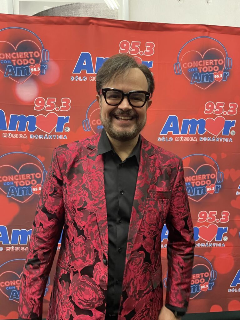 Aleks Syntek suspende conciertos por motivos de salud