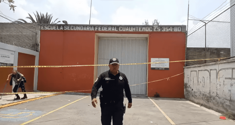 Suspenden clases en la escuela del Estado de México donde un estudiante disparó e hirió a un conserje