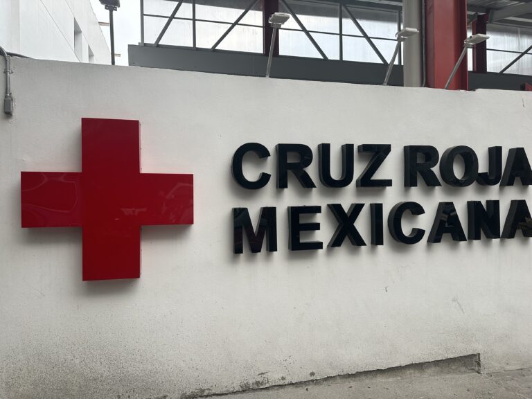 Ambulancias y socorristas de la Cruz Roja Mexicana, listos ante actividad del Popocatépetl