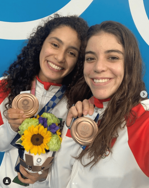 Clavadistas mexicanas, analizan subastar su medalla olímpica para recaudar dinero y asistir a competencias internacionales