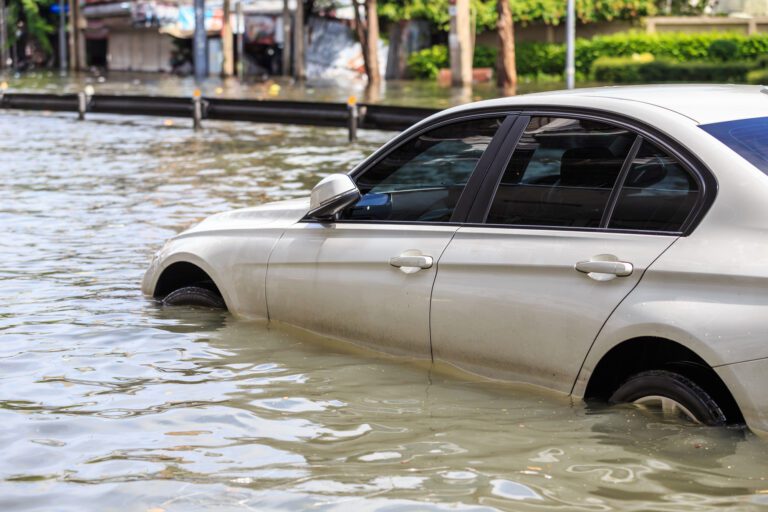 ¿Inundaciones? Protege tu auto en temporada de lluvia