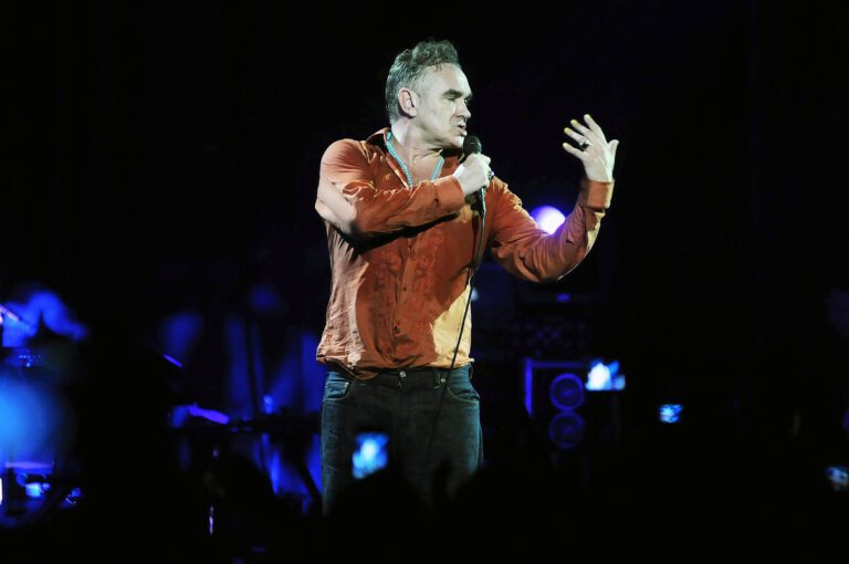 Morrissey se contagió de dengue y tuvo que posponer conciertos