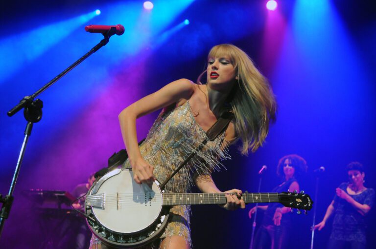 Le pidieron a Taylor Swift que retrasara sus conciertos de Los Ángeles