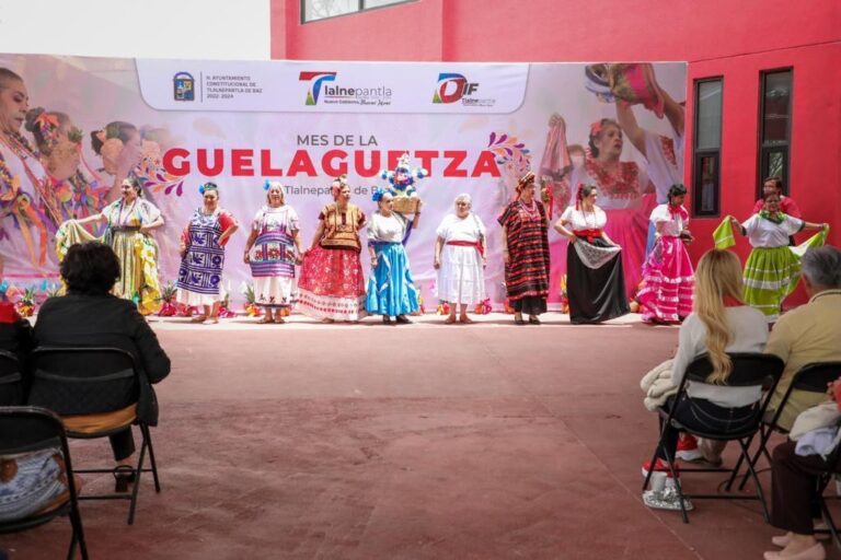 Celebran Guelaguetza adultos mayores en Tlalnepantla