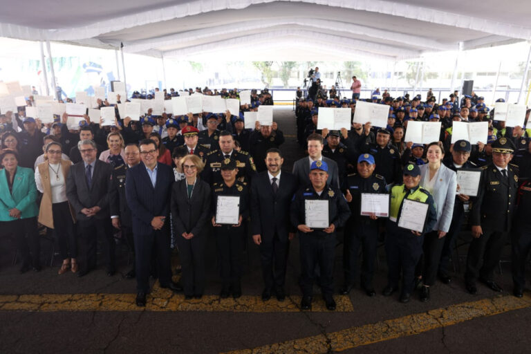 207 elementos de la SSC, concluyeron Bachillerato Policial