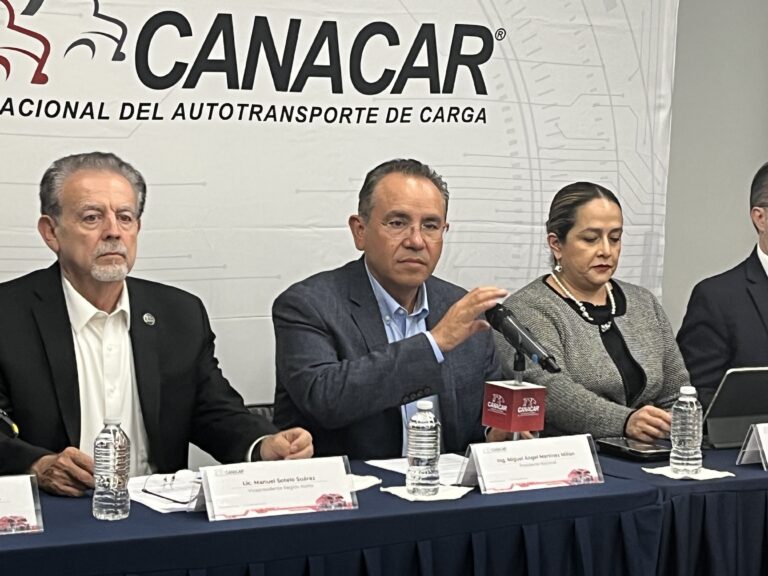 Termina revisión de transporte mexicano en la frontera con Texas: Canacar