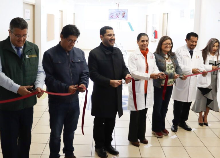 Tras demanda de 18 años, entregan Centro de Salud TII Tenorios en Iztapalapa