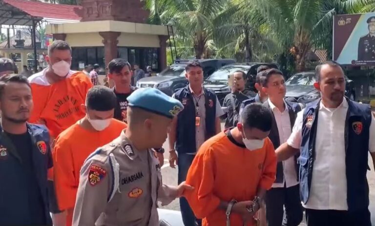 Detienen a cuarto mexicano implicado en robo a turistas en la isla de Bali