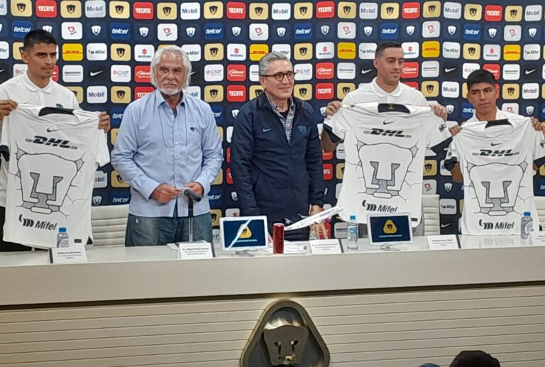Guillermo Martínez, Rogelio Funes Mori y Piero Quispe fueron presentados como refuerzos de Pumas para el Clausura 2024. Foto: Axel Thomann/ACIR Deportes
