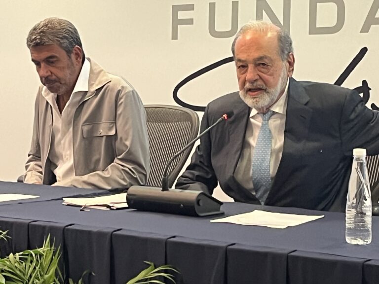 No soy el consentido de AMLO, afirmó Carlos Slim, quien reconoció que tiene diferencias con el mandatario