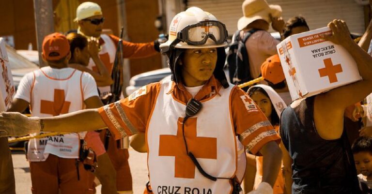 Cruz Roja iniciará con la remodelación de escuelas en Coyuca de Benítez tras Otis