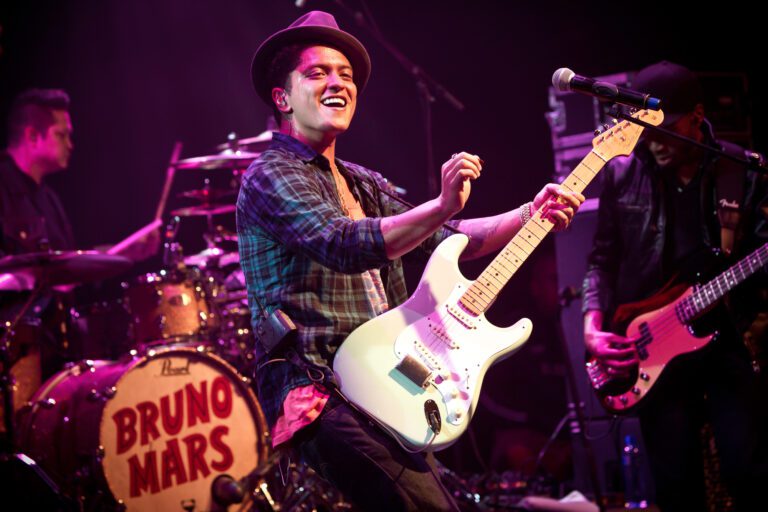Bruno Mars acumula deuda millonaria en Las Vegas