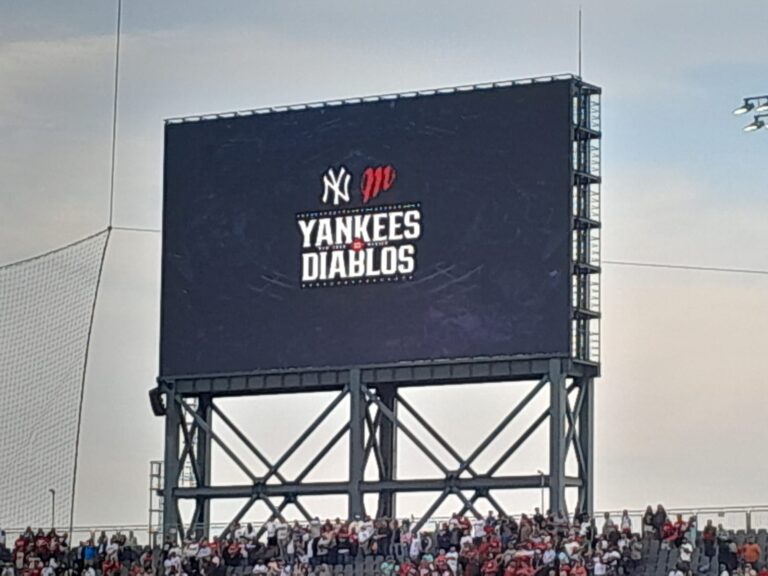 Los Diablos vencen por primera vez a los Yankees en serie de exhibición.
