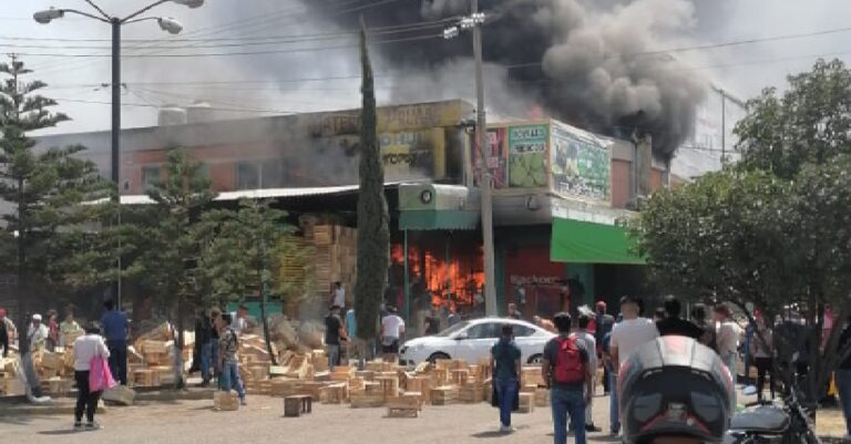 Incendio en Central de Abasto de Tultitlán dejó un lesionado por quemaduras