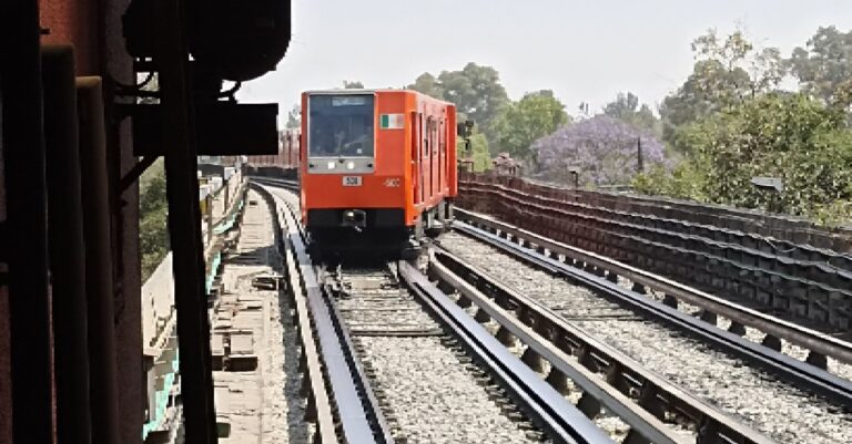 Desperfecto deja sin servicio 4 estaciones de la Línea 7 del Metro
