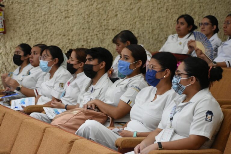 Hospitales General de México y de la Mujer reconocen al personal de enfermeríaGracias