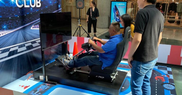 Padres de familia en CDMX festejaron su día con actividades recreativas para sus hijos