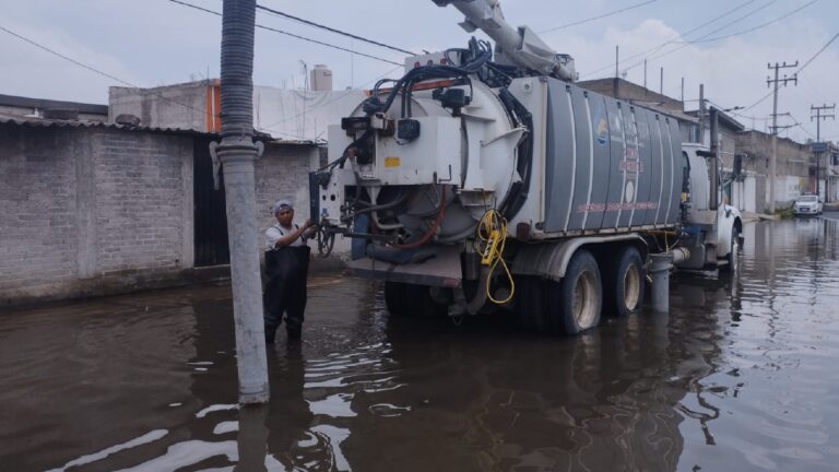 Conagua intensifica esfuerzos para controlar inundaciones en Chalco tras 19 días bajo aguas negras