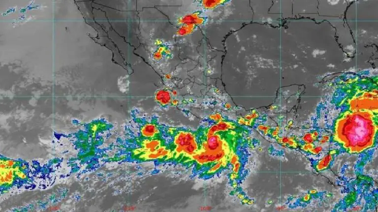 Tormenta “John” y posible ciclón en el Caribe podrían impactar el mismo día