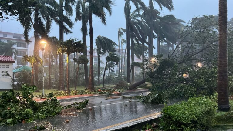 Helene se convierte en huracán categoría 1; hay alerta roja en cinco municipios de Quintana Roo