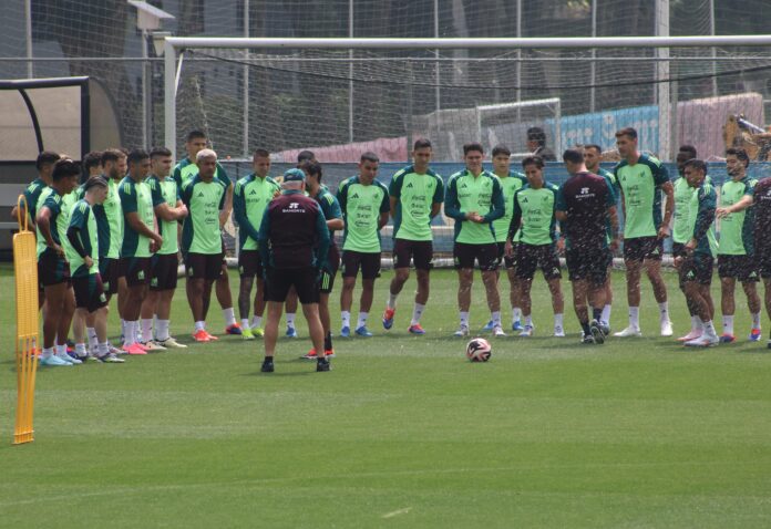 Sesión de entrenamiento de la Selección Mexicana. Foto: Gabriel Ayala/ACIR Deportes Sesión de entrenamiento de la Selección Mexicana. Foto: Gabriel Ayala/ACIR Deportes