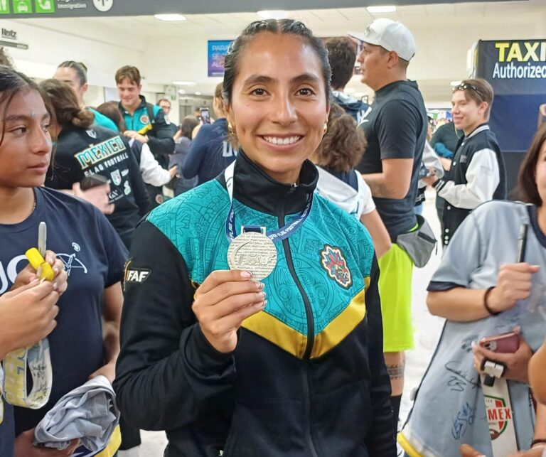 Diana Flores, capitana del equipo mexicano de flag football. Foto: Gabriel Ayala/ACIR Deportes