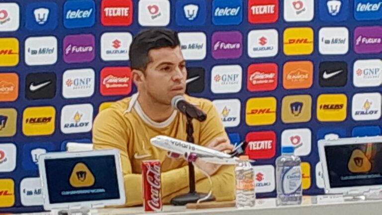 Julio González, portero de Pumas. Foto: Guillermo García/ACIR Deportes