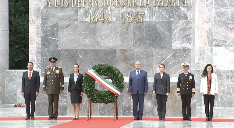 AMLO.