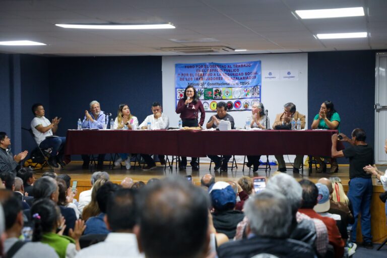 Alcaldesa de Iztapalapa se reúne con comerciantes informales y representante de la CDHCM