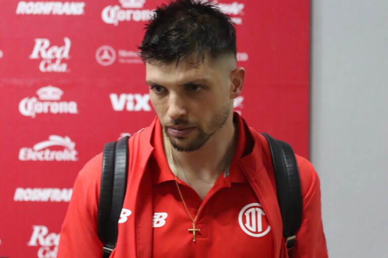 Tiago Volpi en Zona Mixta Estadio Nemesio Diez por José Andrés Martínez Ochoa/ACIR Deportes.