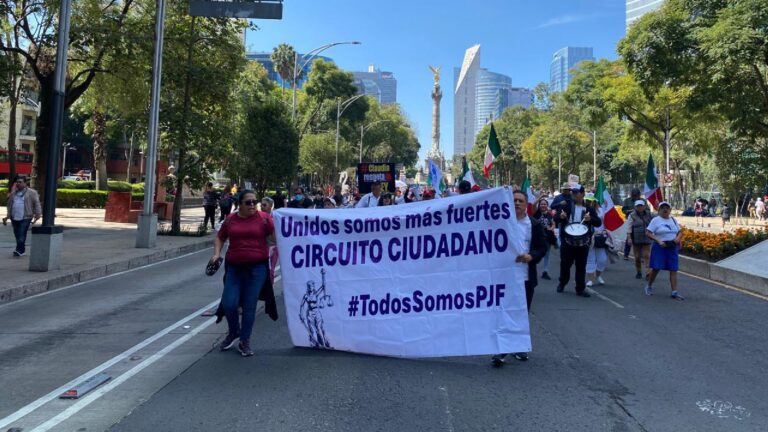 Trabajadores del PJF piden firmas para buscar Consulta Popular sobre reforma judicial