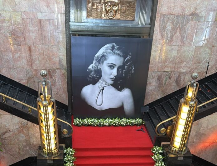 Silvia Pinal luctuoso Bellas Artes