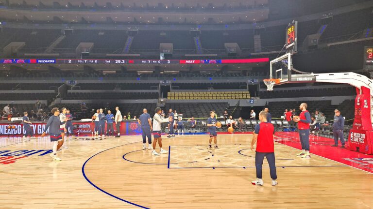 Sesión de entrenamiento de los Washington Wizards previo al NBA Mexico City Game de basketball ante el Miami Heat. Foto: Edgar Flores/ACIR Deportes