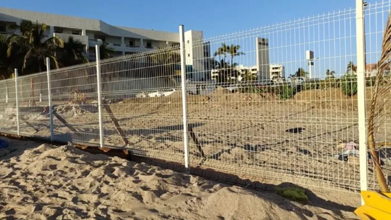 Ayuntamiento de Mazatlán pide a Profepa investigar obstrucción ilegal en playa El Camarón