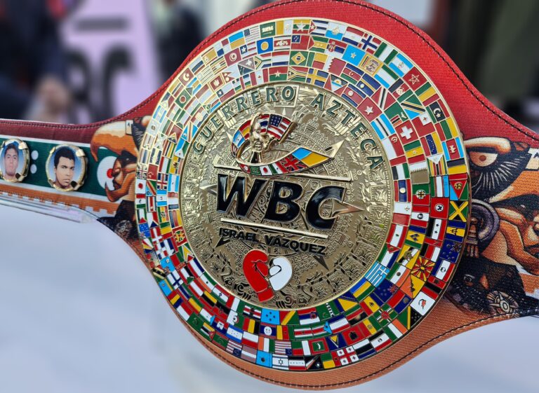 Cinturón 'Guerrero Azteca' del Consejo Mundial de Boxeo. Foto: Edgar Flores/ACIR Deportes