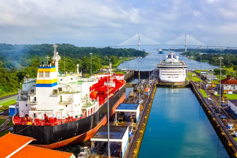 Reducen tránsito en el Canal de Panamá