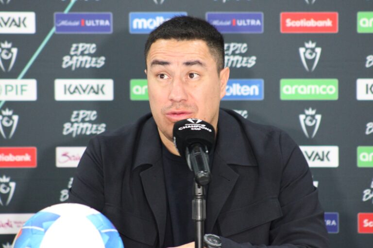 Efraín Juárez, director técnico de Pumas. Foto: Gabriel Ayala/ACIR Deportes