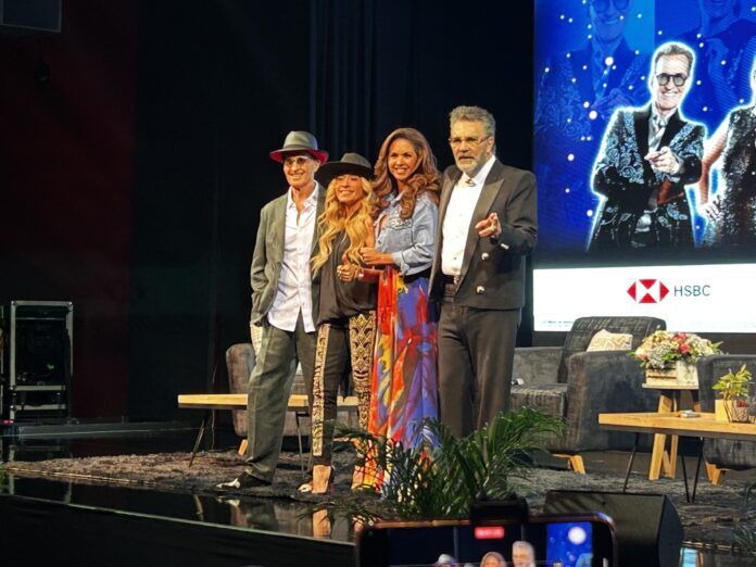 Entre amigos Lucero Yuri Emmanuel Mijares