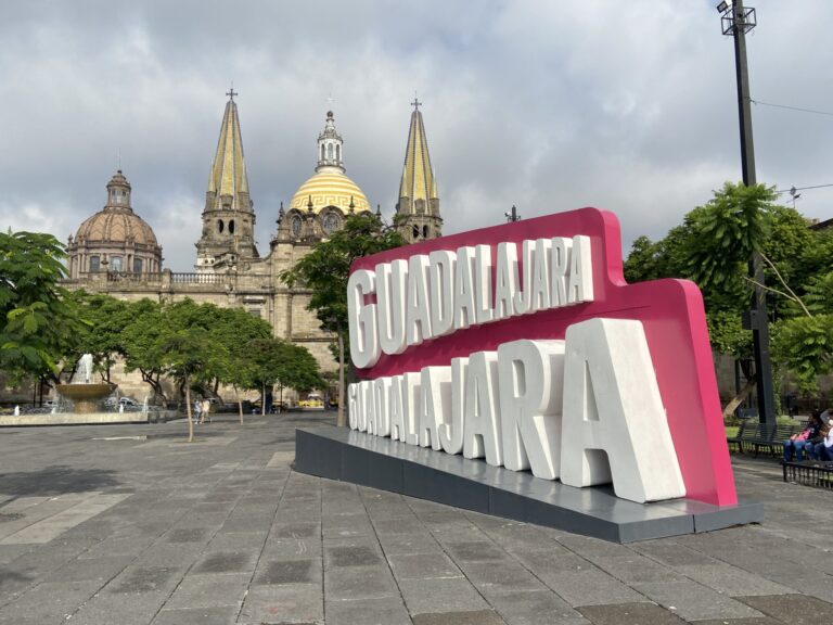 No terminarán a tiempo la Arena Guadalajara. Cancelan conciertos