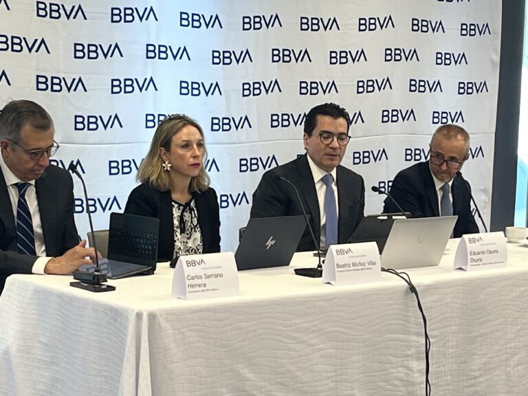 Gobierno federal debe poner en marcha políticas contracíclicas ante desaceleración económica: BBVA México